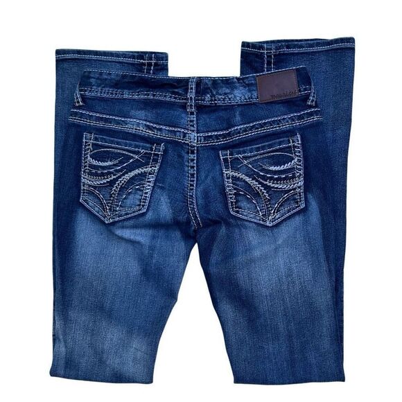 Maurices Jeans Women's Size 29 Dark Wash 3/4 Long Low Rise Zip Fly Bootcut Denim - Picture 8 of 16